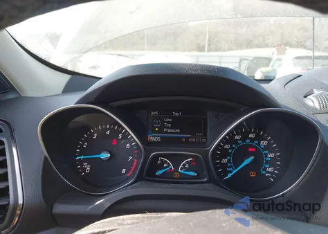 2016 Ford Escape Titanium z USA, uszkodzony, nr VIN 1FMCU9JX6GUA62390